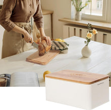 Lade das Bild in den Galerie-Viewer, Brotkasten mit Schneidebrett, Matte Brotbox mit Holzdeckel und Leinen Brotbeutel, Rundum Belüftung, Brotkorb für langanhaltende Frische (Beige)