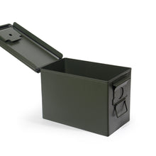 Lade das Bild in den Galerie-Viewer, Munitionskiste Abschließbar, US Ammo Box, Patronenbox, Aufbewahrungsbox für Lithiumbatterien, Armeegrün
